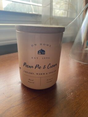 DW HOME CANDLE Pecan Pie & Cream NEW 3.8 oz 1 WICK